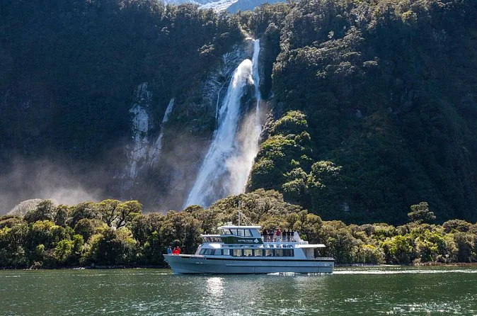 Excursion d'une journée à Milford Sound avec croisière nature